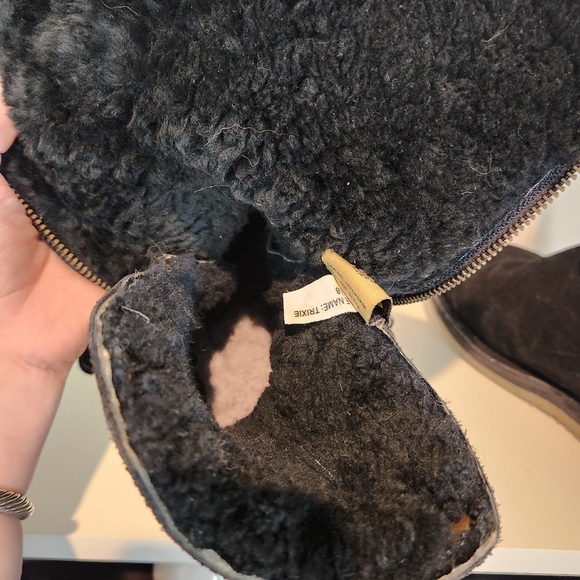 RJ's fuzzies Trixie Sheepskin and leather suede upper zip bootie size 8 - Picture 9 of 9